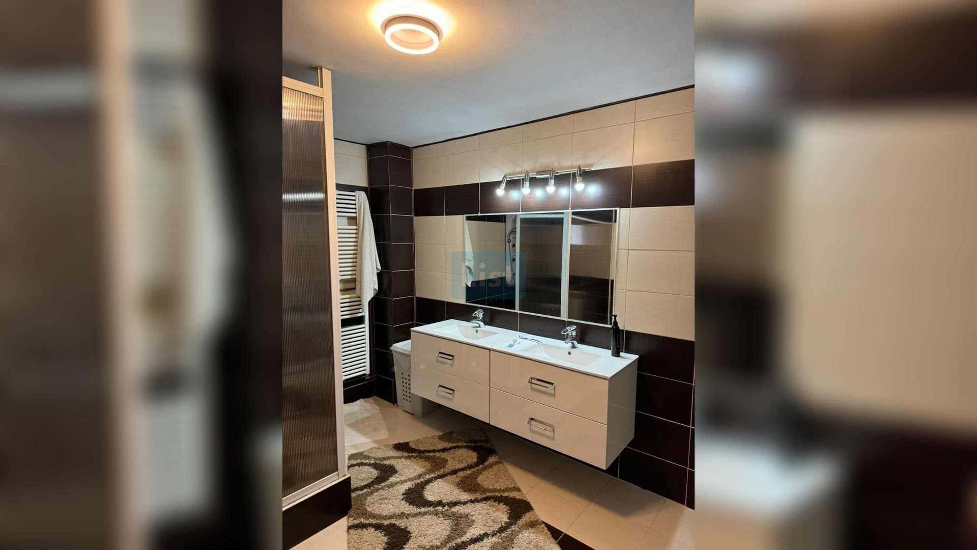 🏡 Casă spațioasă de vânzare - 210.000 € — 6