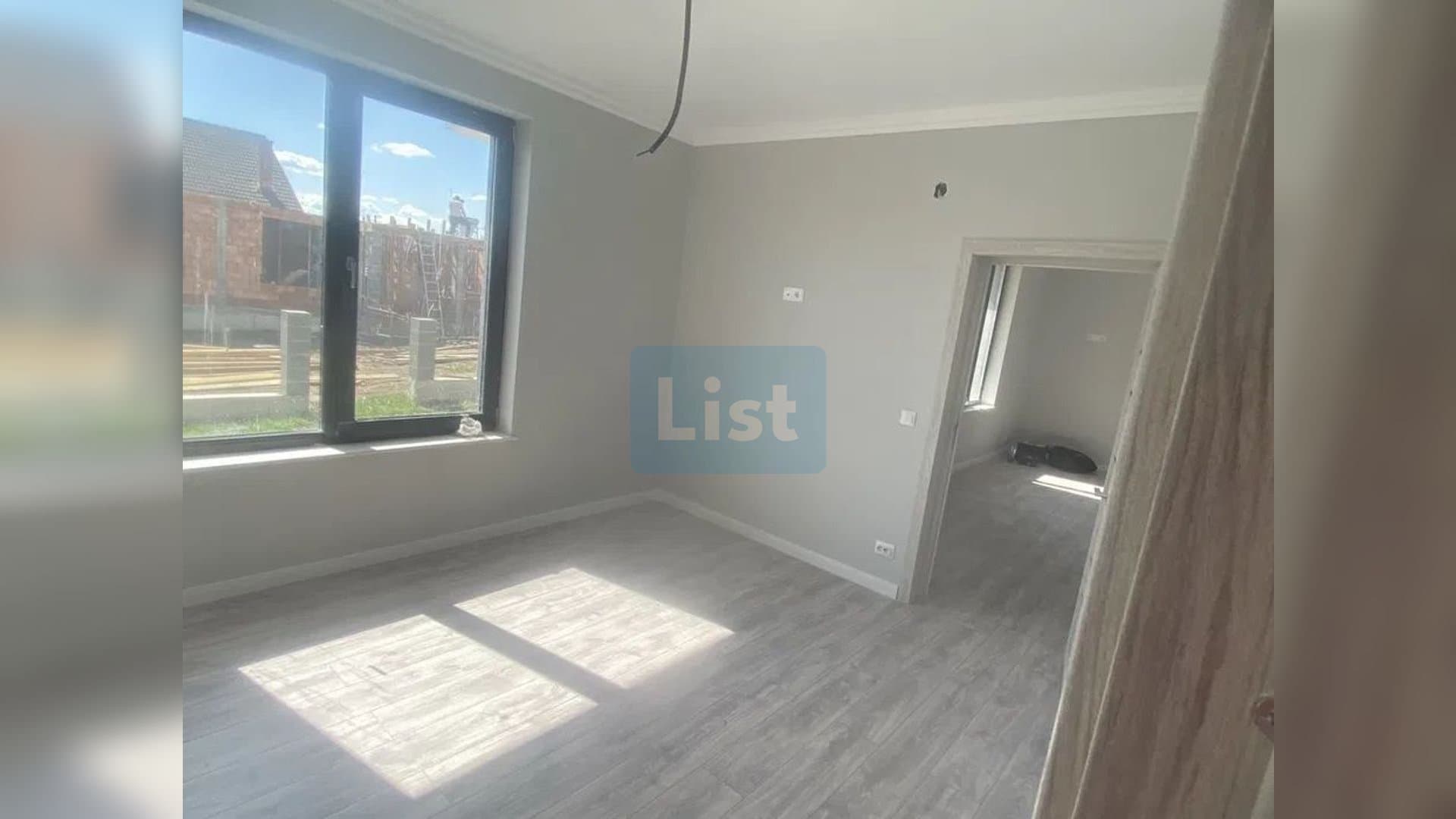 Se oferă spre vânzare o casă situată în localitatea Bistrița, — 2