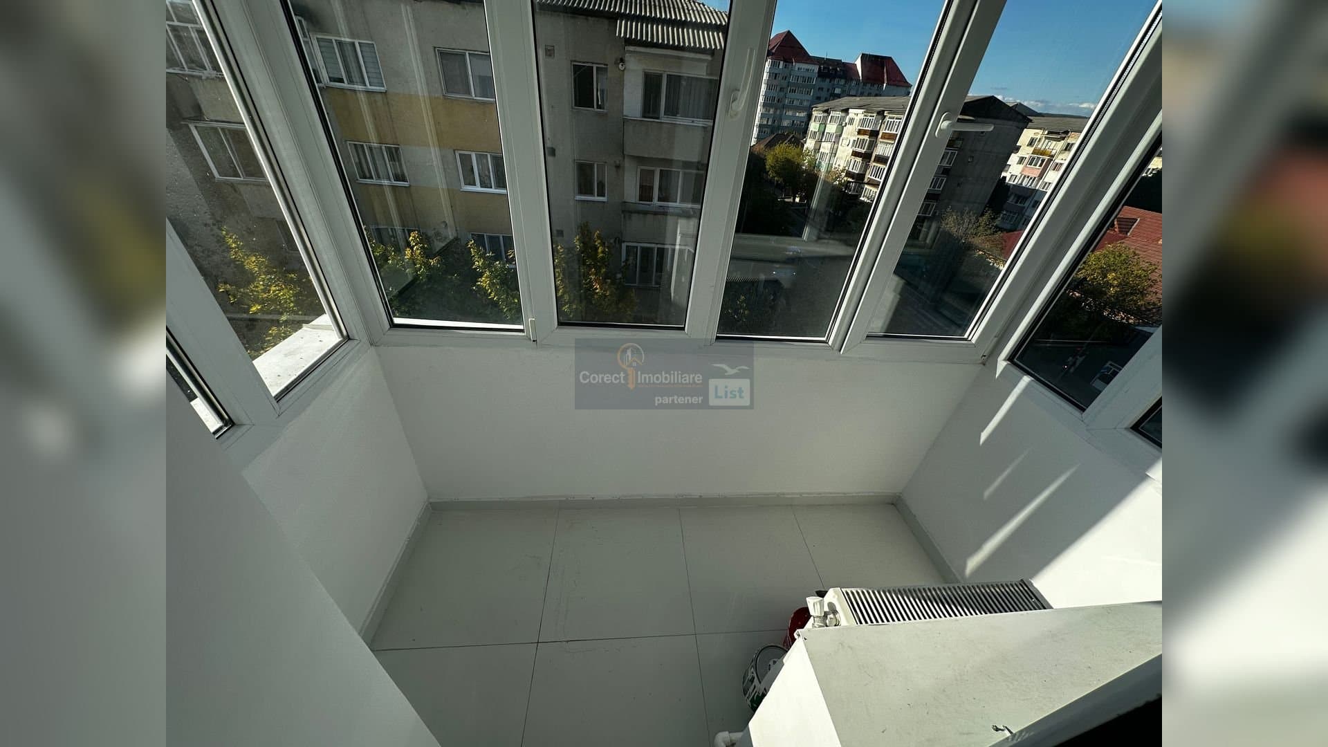Apartament 2 camere decomandat | Zona Lama | 56 mp | 350 €/lună | — 10