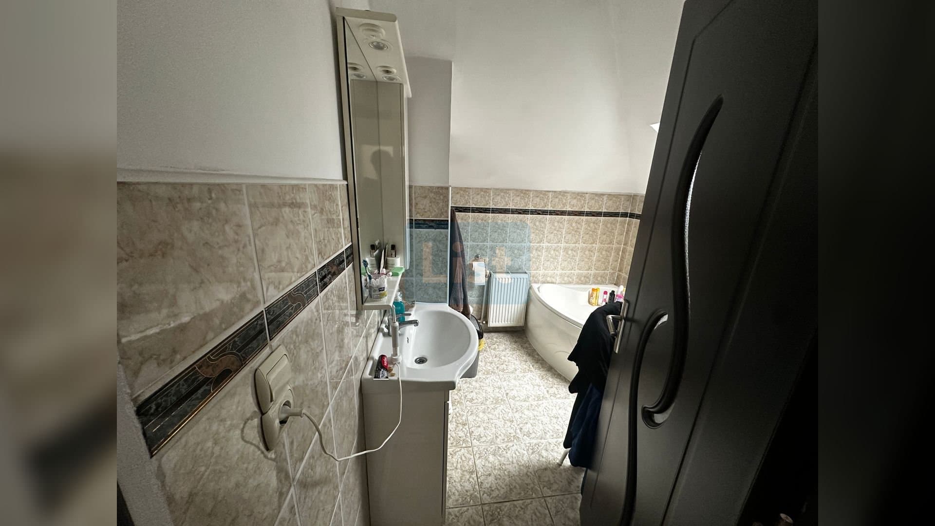 Apartament 2 camere | 36,67 mp | Unirea, Strada Bisericii | Etaj 2 | — 6