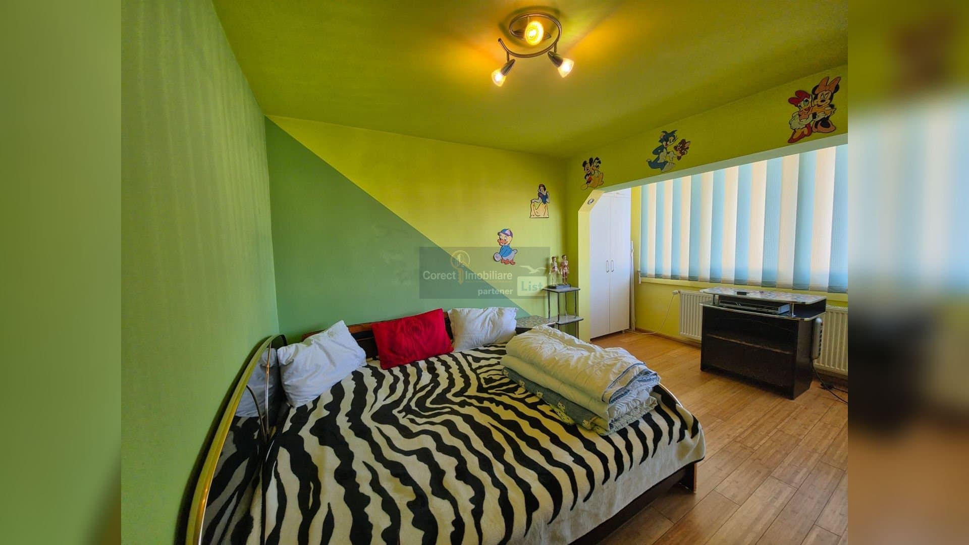 Apartament 2 camere decomandat | Zona Ștefan cel Mare | 55 mp utili | — 2