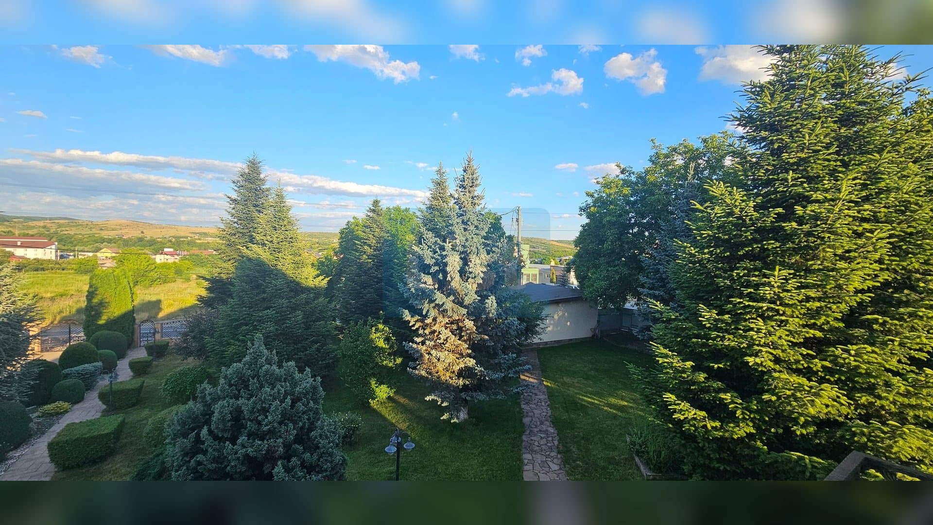 Casă premium D+P+E cu anexe si teren generos — 37