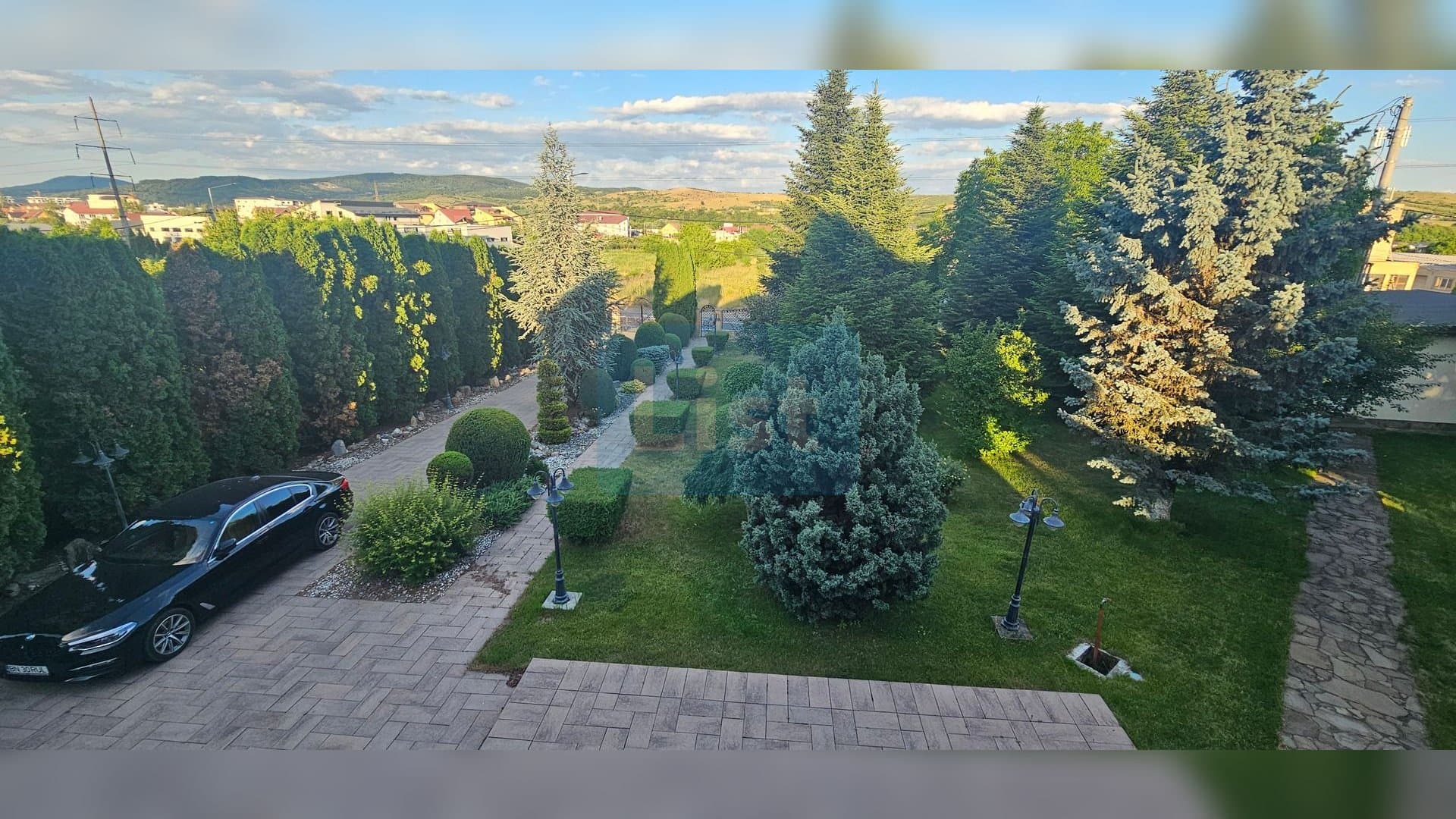 Casă premium D+P+E cu anexe si teren generos — 38