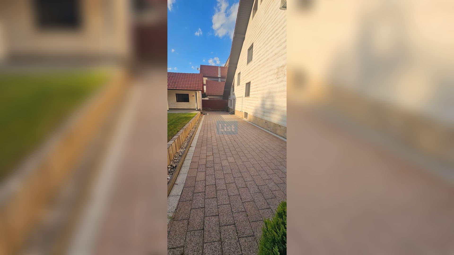Casă premium D+P+E cu anexe si teren generos — 47