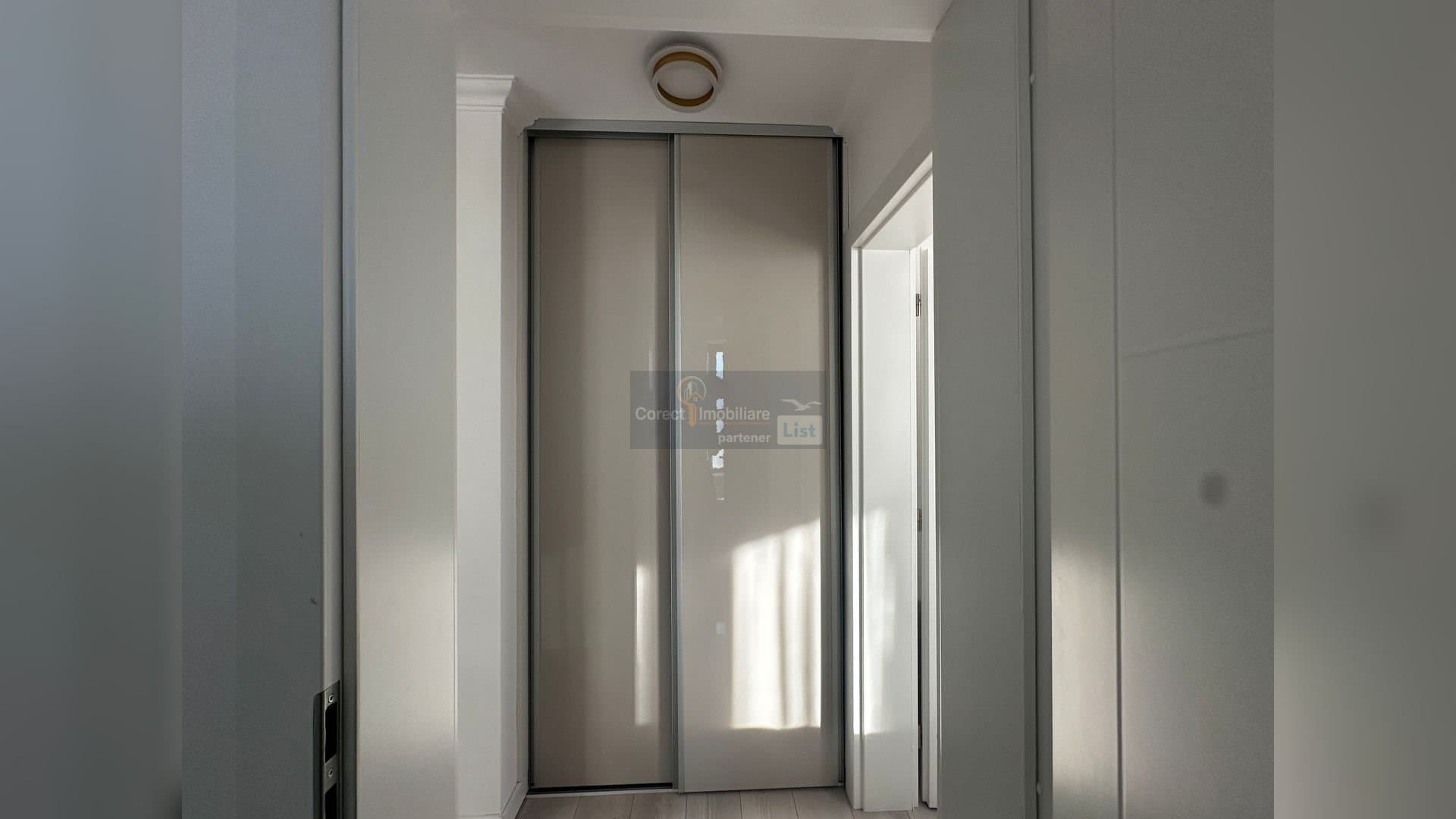 Apartament 2 camere de închiriat | Lucian Blaga | 400 euro | 45 mp | — 3