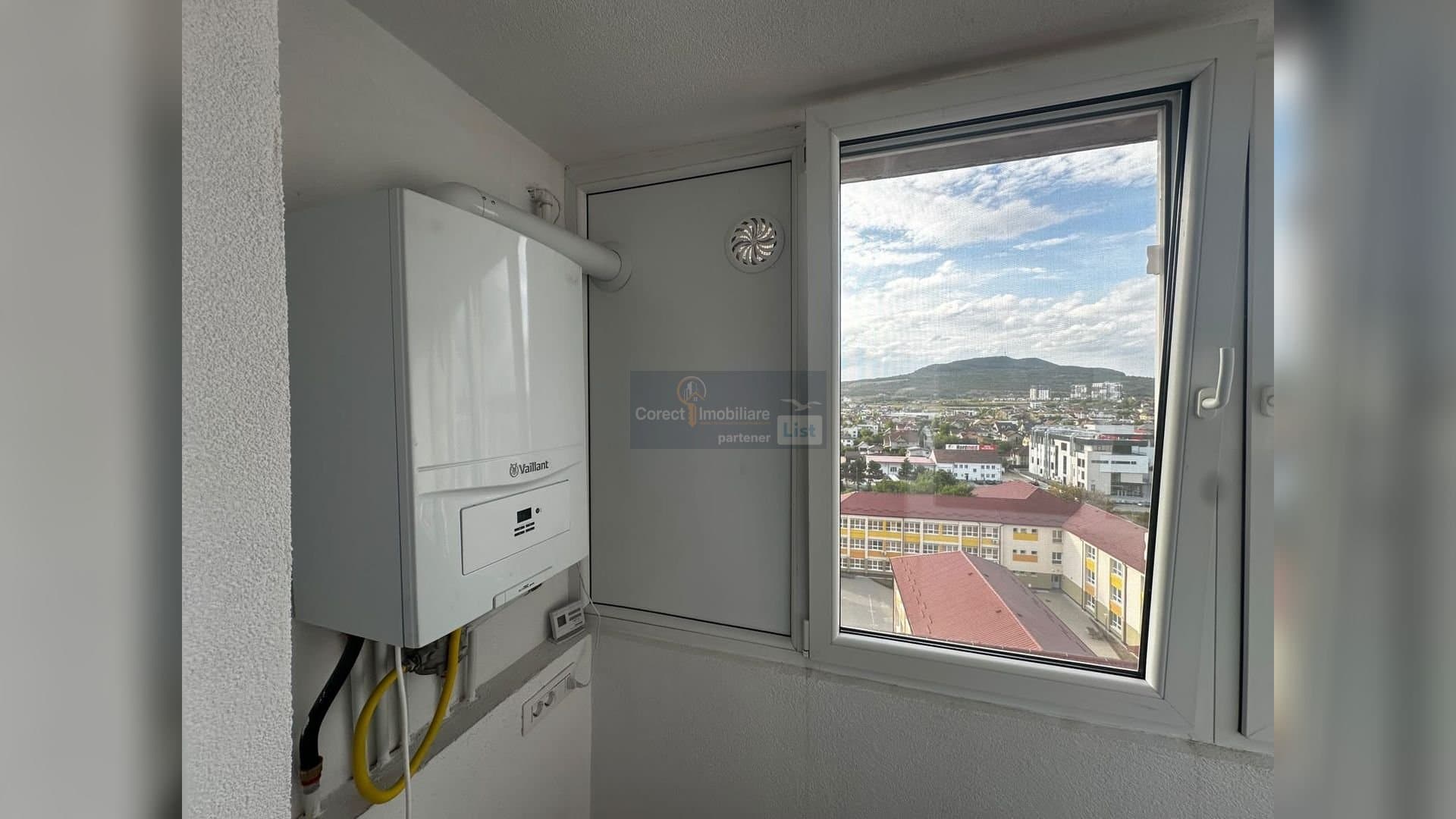 Apartament 3 camere | Recent renovat | Zona Parc Lama | 60 mp | — 11
