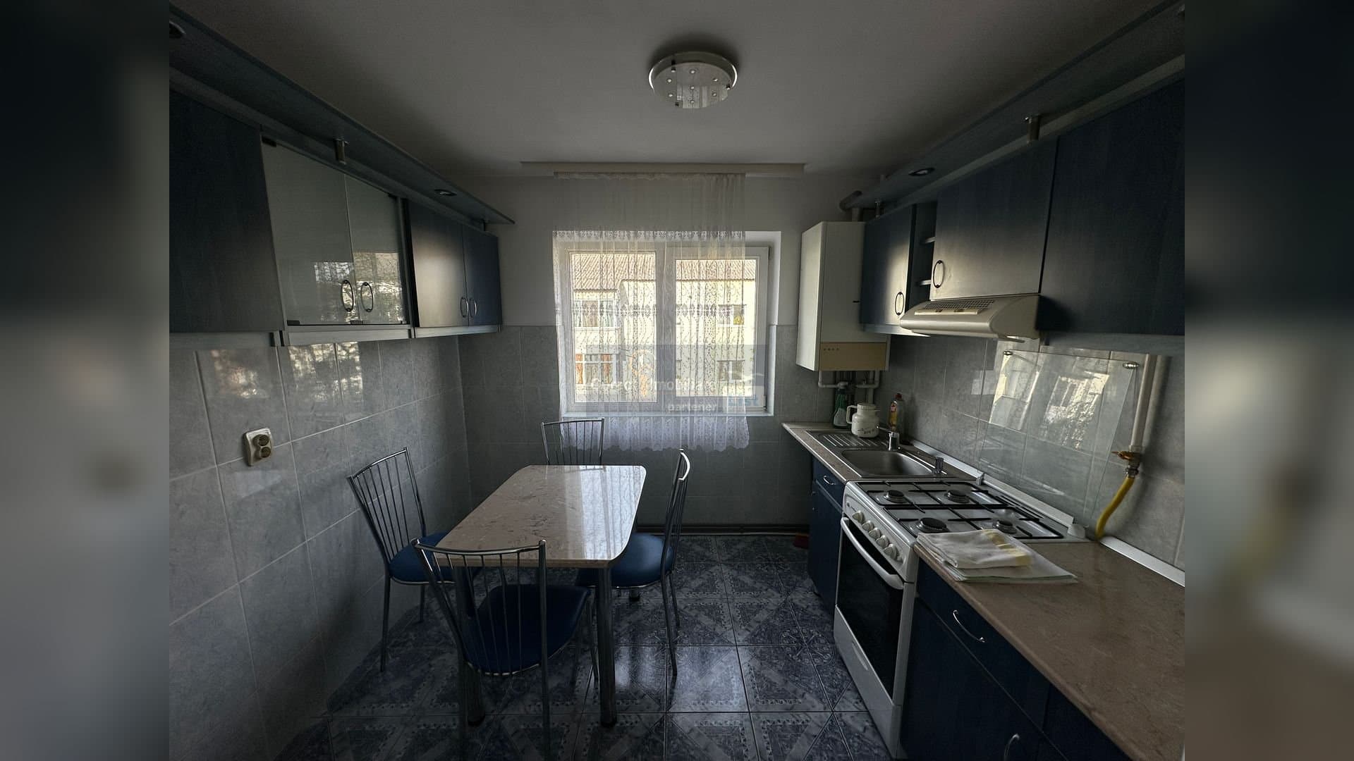 Apartament 3 camere | 60.4 mp | Strada Arțarilor Decebal | Etaj 4 | — 9